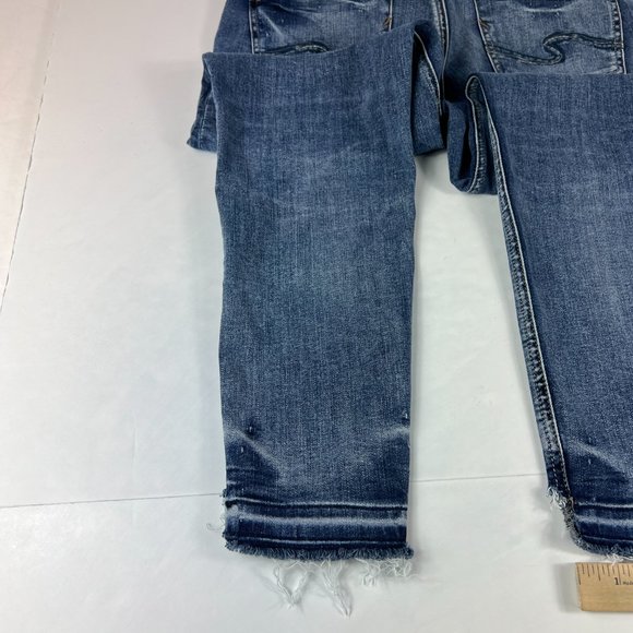 Silver Jeans Women's 27 Kenni Crop Blue Fade Stretch Step Frayed Hem Denim Pants - Picture 11 of 16